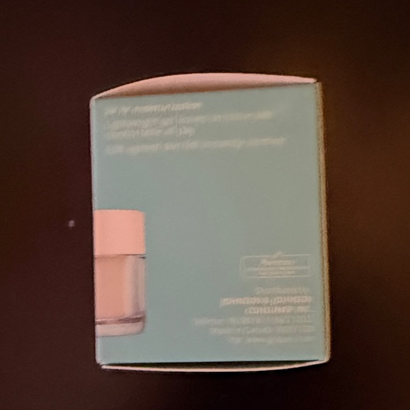 New Trial size Aveeno Oat Gel Moisturizer - Picture 4 of 5